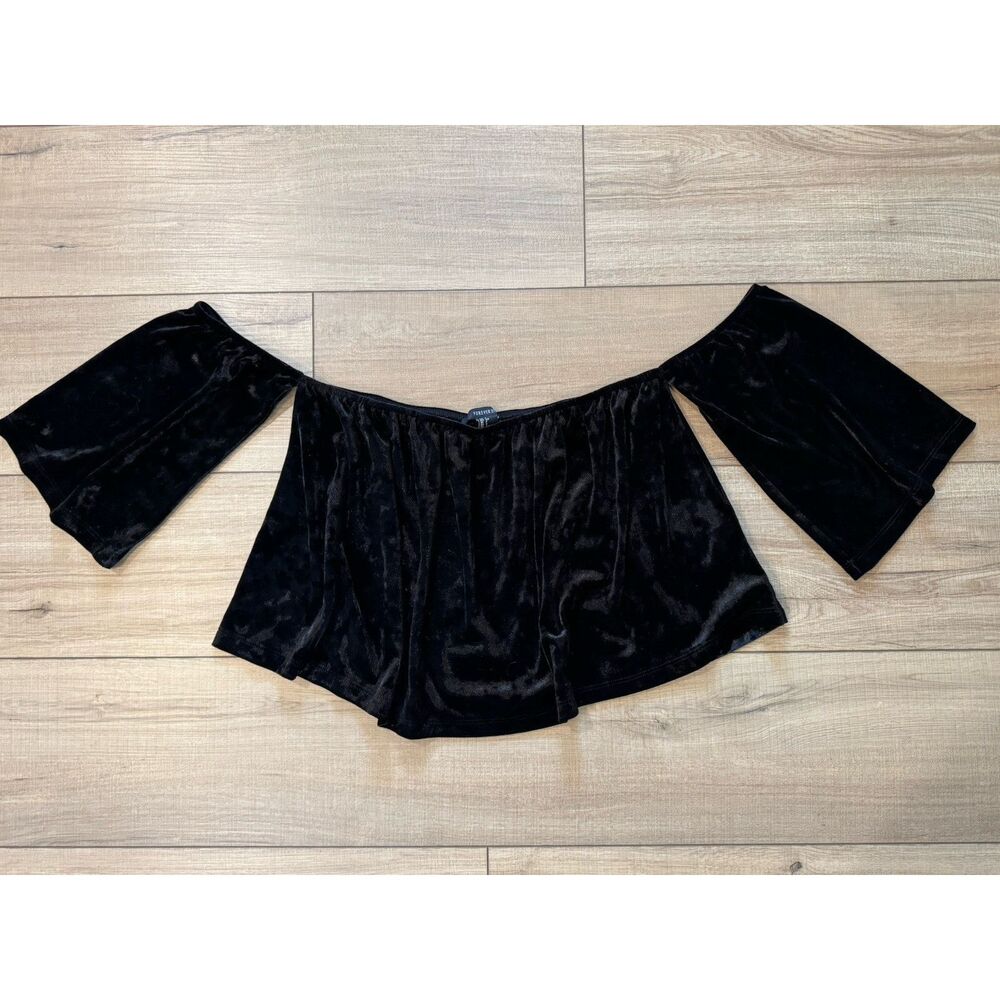 Forever 21 Women's Black Velvet Off‎ Shoulder Top S Small